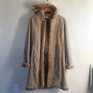 Camel colored Coat with faux fur lining